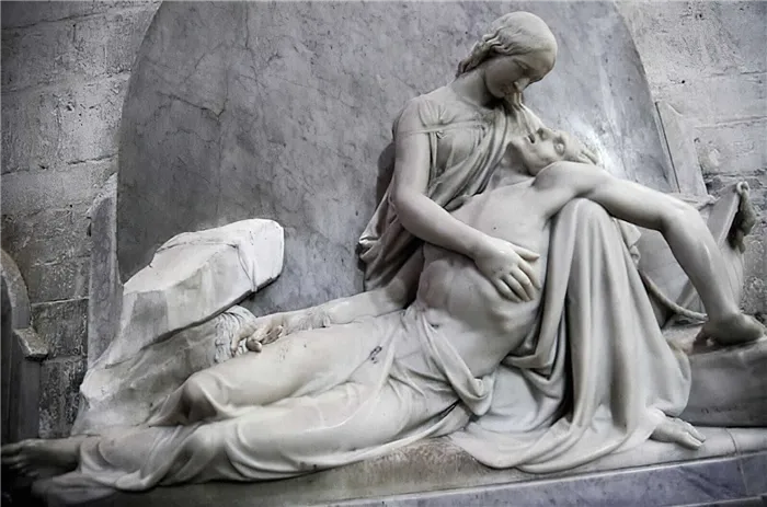 Статуя Мэри и Перси Шелли. Фото: 24smi.org