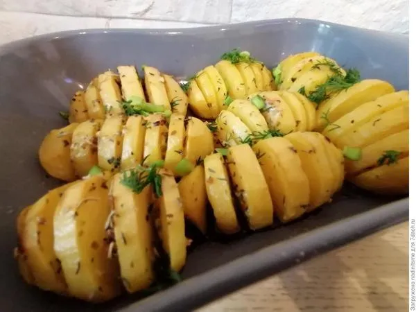 Чесночная картошка - быстро, просто, ароматно. Фото пользователя Надежда