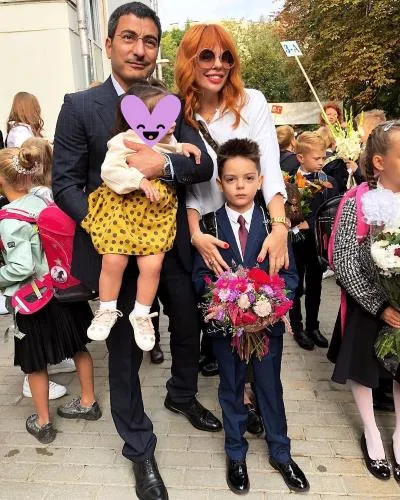 Анастасия Стоцкая с семьей: мужем, сыном и дочкой