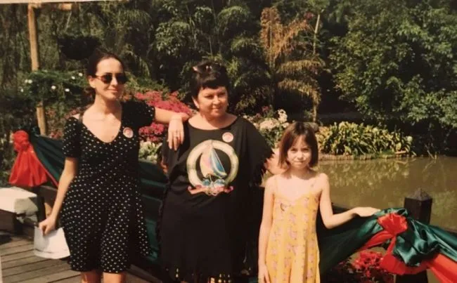 Жанна Фриске с сестрой и мамой