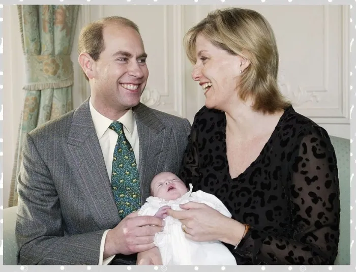 Принц Эдвард с женой Софи и новорожденной Луизой