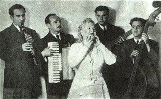 Изабелла Юрьева с ансамблем Евгения Рохлина (аккордеон).