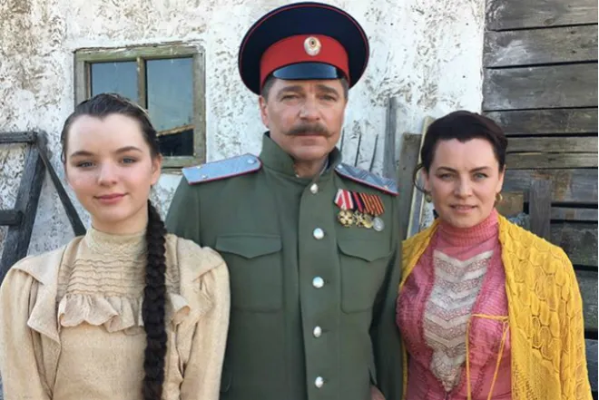 Лариса Шахворостова с мужем и дочерью в 2018 году