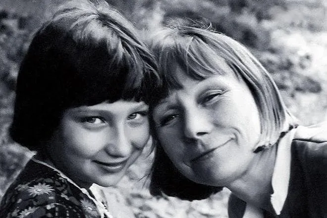 Елизавета Никищихина и ее дочь Катя