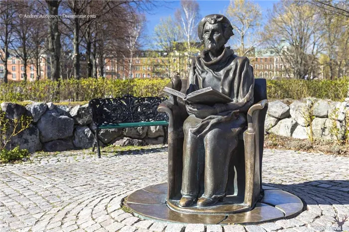 Астрид Линдгрен. Памятник в Стокгольме. Швеция. 