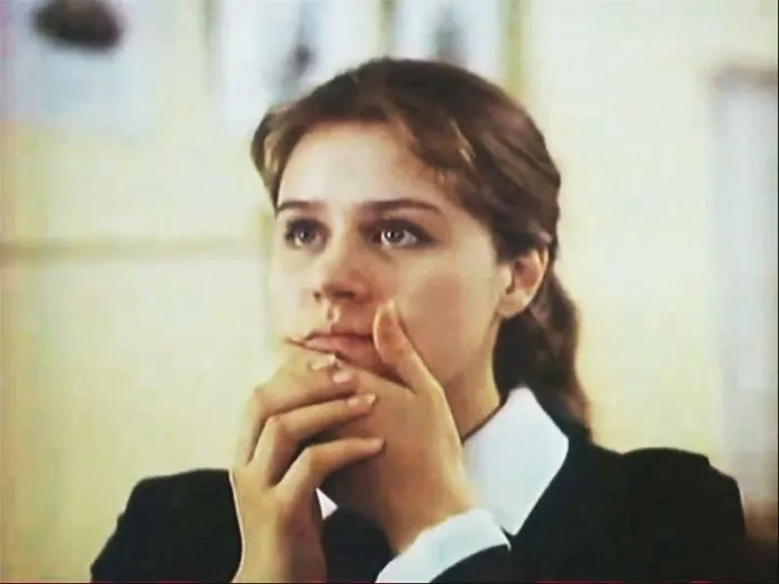 Янина Лисовская, кадр из фильма «Оглянись». / Фото: www.kino-teatr.ru