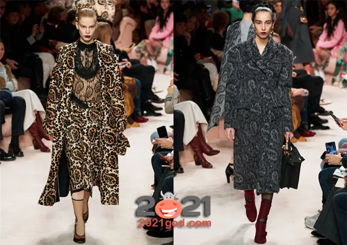 Модные принты для женских пальто сезона осень-зима 2020-2021 год