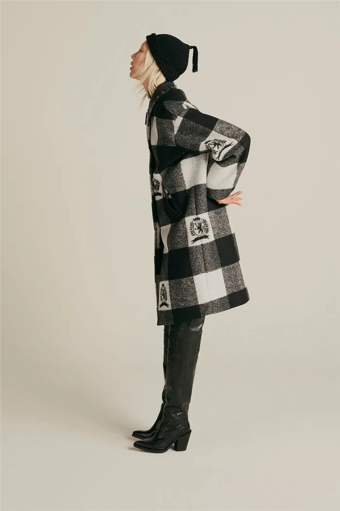 Модное пальто в клетку осень-зима 2020-2021 из коллекции Tommy Hilfiger