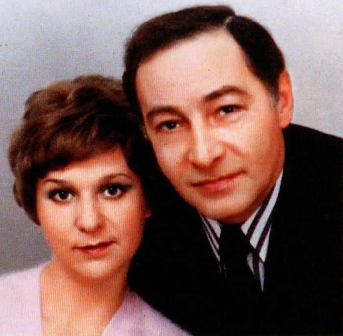 Вячеслав Тихонов с женой