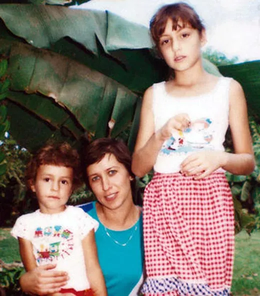 Татьяна Геворкян в детстве с мамой и братом