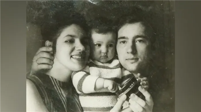 Александр Проханов с женой и дочерью