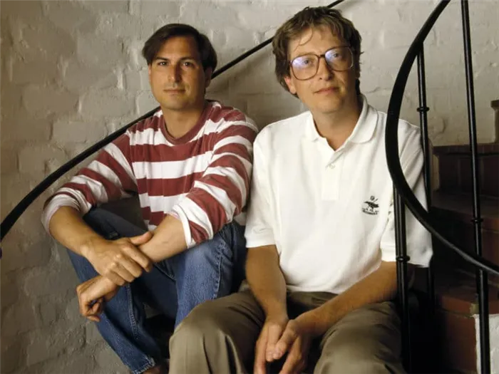 Молодые Билл Гейтс со Стивом Джобсом 