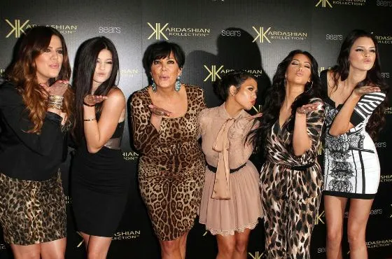 Все члены семьи Ким Кардашян сногсшибательно красивы
