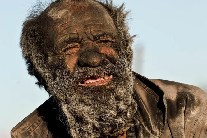 Самый грязный человек на планете умер в возрасте 94 лет: он не мылся более полувека