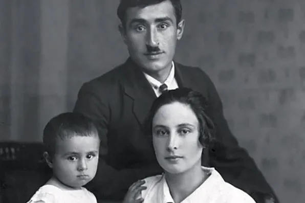 Эдуард Асадов и родители