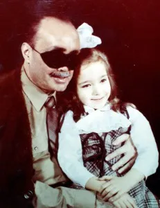 Эдуард Асадов с девочкой