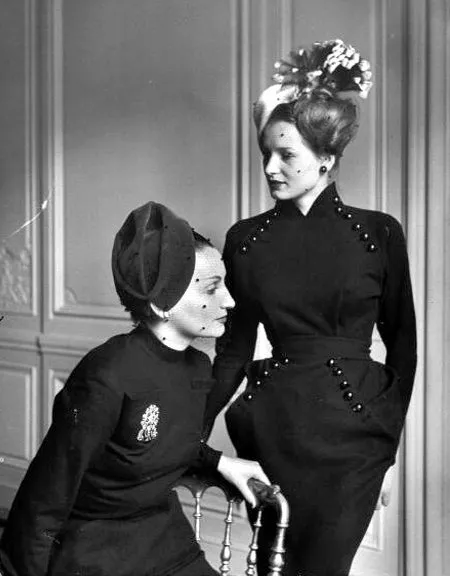 Одежда в стиле ретро конца 40-х годов от Christian Dior