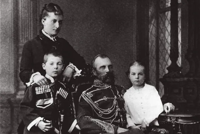 Александр II и Екатерина Долгорукова с детьми