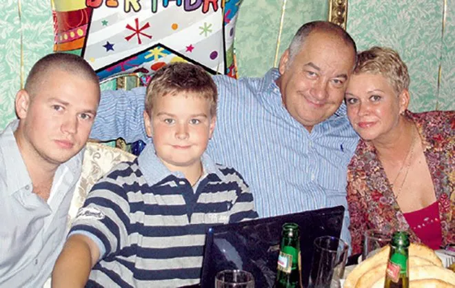 Игорь Маменко с семьей