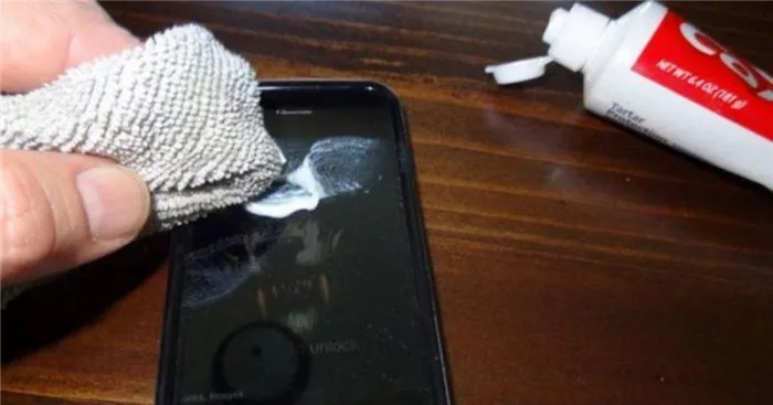 как удалить царапины с экрана смартфона зубной пастой фото