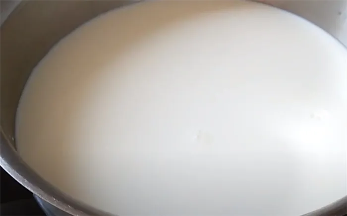 Манная каша на молоке без комочков: секреты приготовления