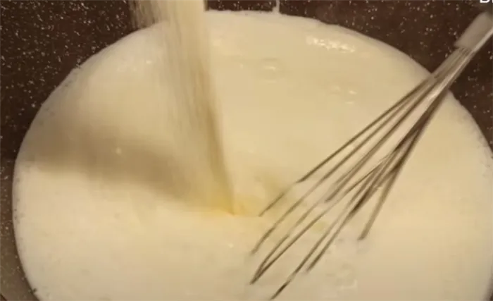 Манная каша на молоке без комочков: секреты приготовления