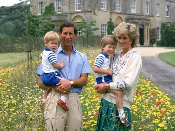 Принц Чарльз с семьей