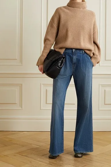 Самые модные джинсы осени 2022: 10 главных трендов
