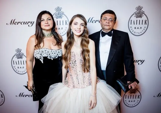 Ильдар Юнусов с женой и дочерью Анной