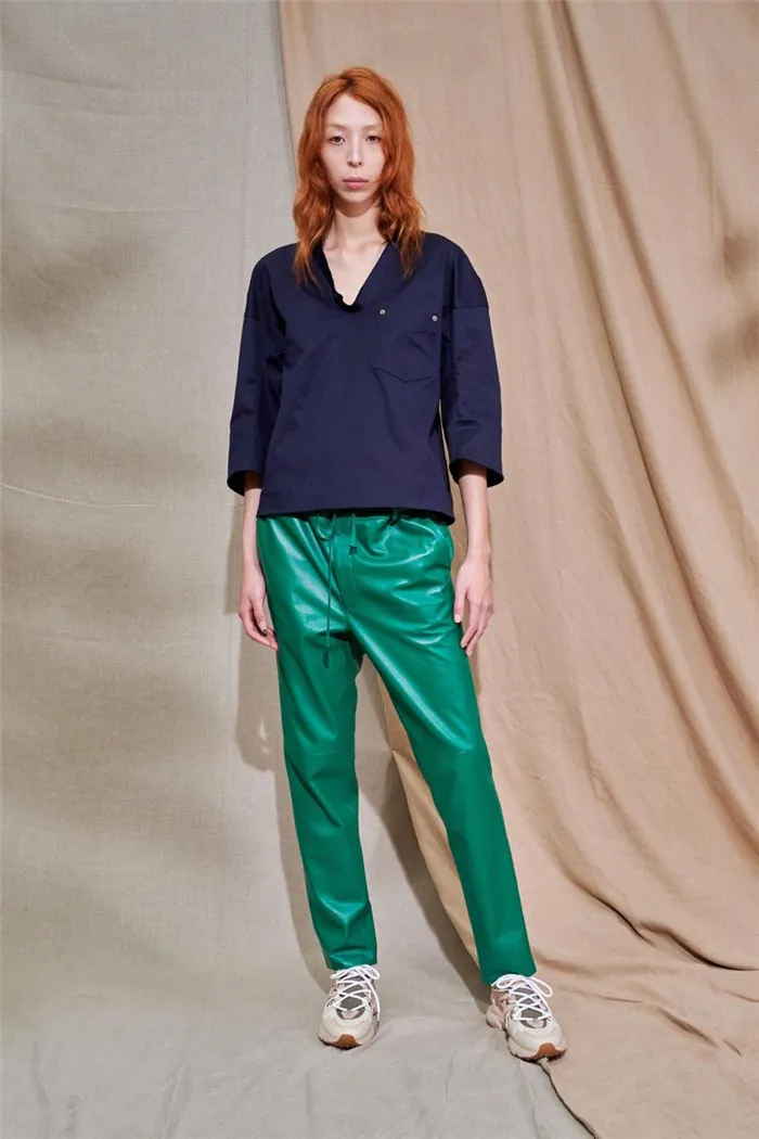 Модные женские брюки весна-лето 2021 из коллекции Tod