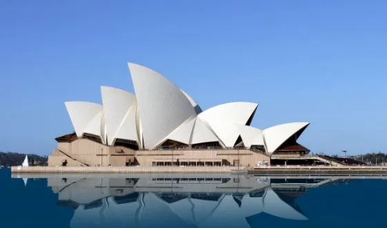 Сиднейская опера днём