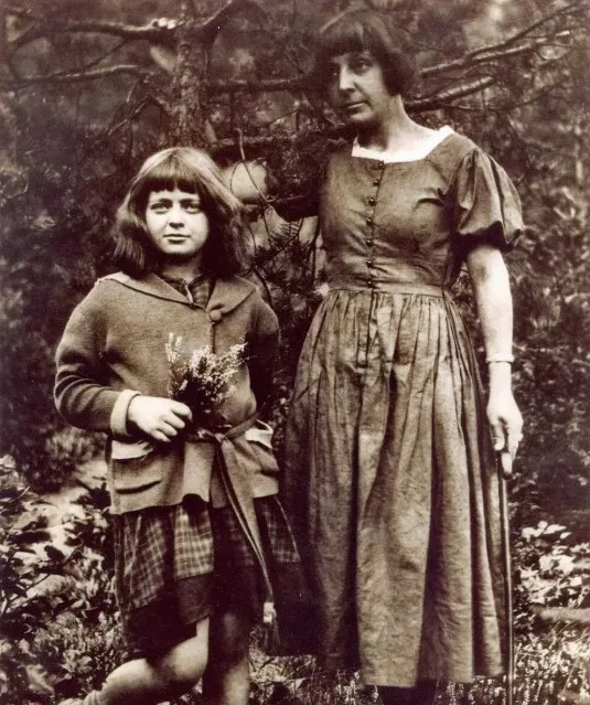 Марина Цветаева с дочкой Ариадной