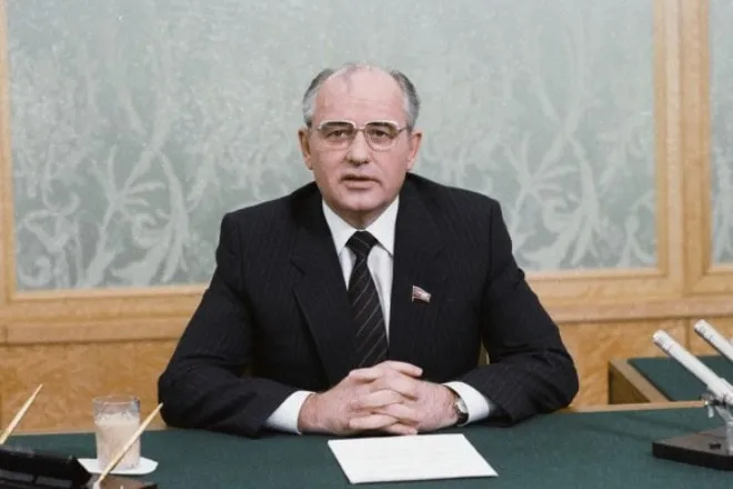 Generalnyj-sekretar-TSK-KPSS-Mihail-Gorbachev