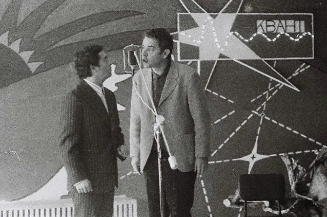 Роман Карцев и Виктор Ильченко на встрече в студенческом клубе НГУ «Квант». 1975 год.