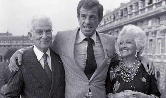 Жан-Поль Бельмондо с родителями