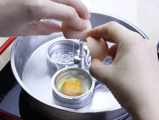 Яйца пашот. Как готовить в кастрюле, микроволновке, сколько варить, рецепты