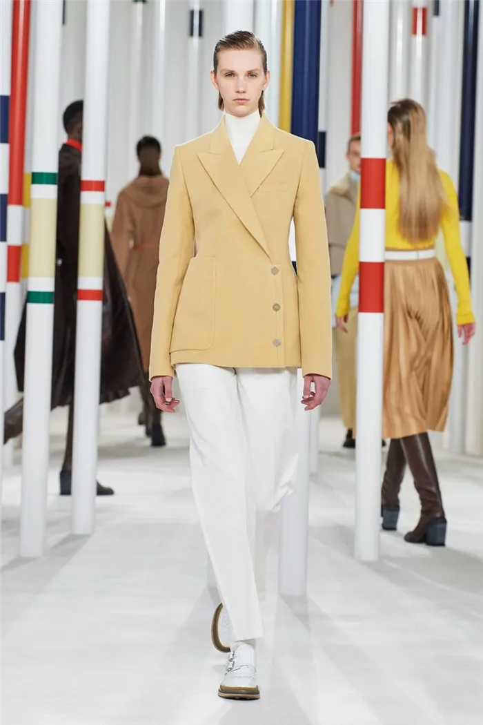 Модный пиджак из коллекции осень-зима 2020-2021 Hermès