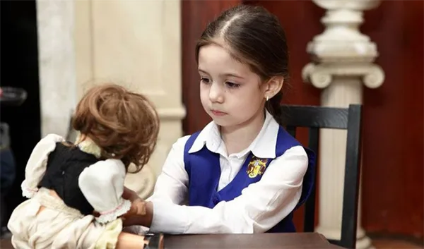 Луиза-Габриэла Бровина в сериале «Закрытая школа»