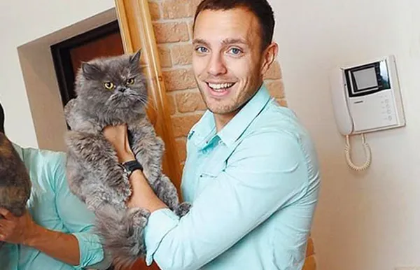 Тимур Соловьев со своим котом