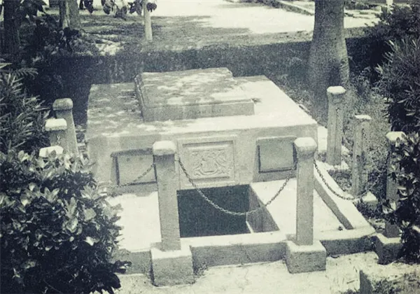 Движущиеся гробы из склепа Чейзов