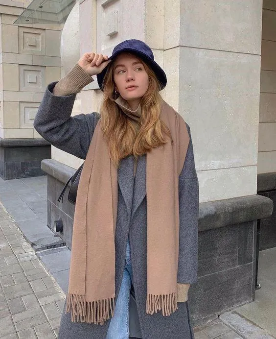 Как сочетать шапку и шарф: 4 модных приёма от фешн-блогеров