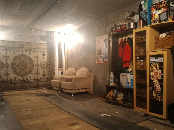 Светлый ковер в гараже