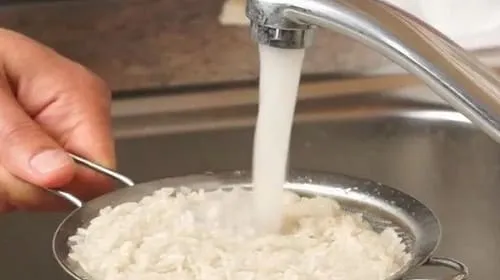 Как варить рис в кастрюле на воде