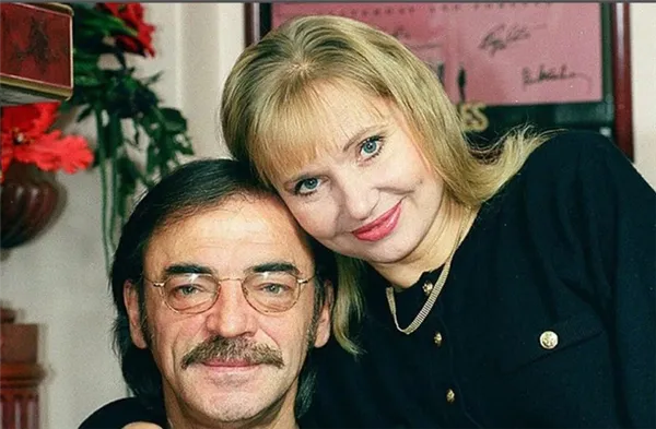 Михаил Боярский с женой Ларисой Луппиан