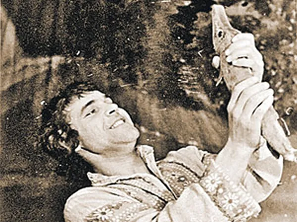 Одна из первых ролей Алексея Булдакова в Карагандинском театре – Емеля, «По щучбему велению»