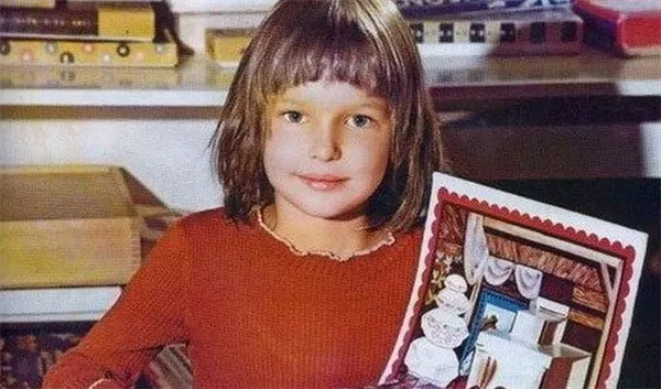 Анастасия Волочкова в детстве
