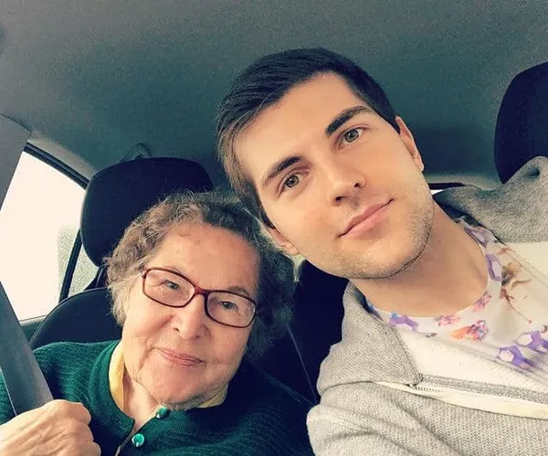 Дмитрий Борисов и его бабушка