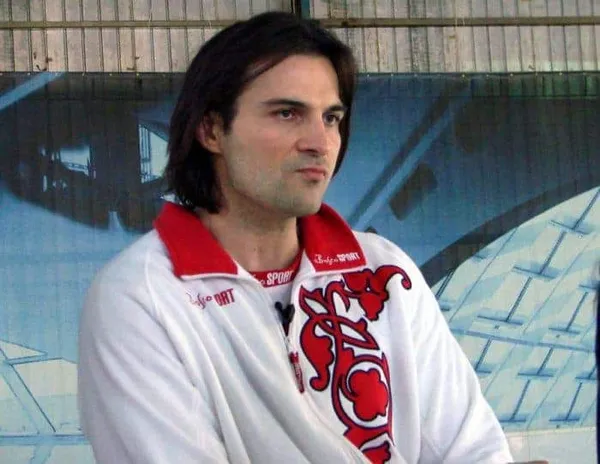 Александр Дьяченко в спортивной одежде