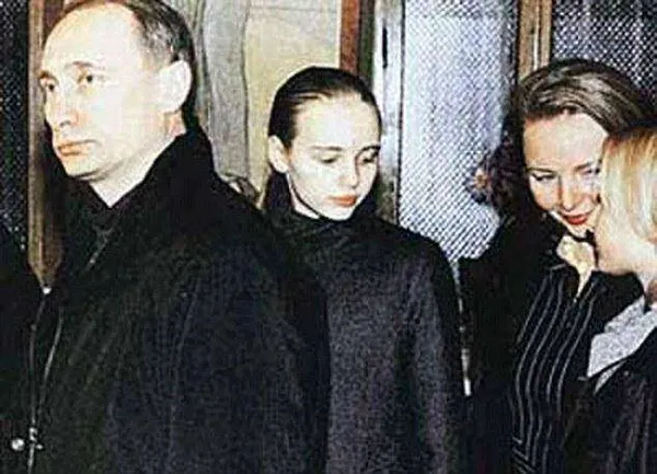 Vladimir and Lyudmila Putin with daughters Maria and Ekaterina