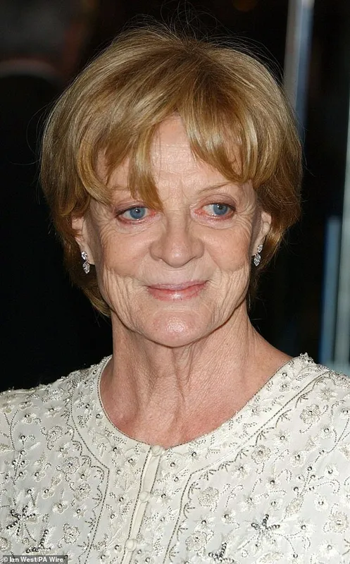 Dame Maggie Smith arriving for a Royal Film Performance of Ladies In Lavender at the Odeon Leicester Square in London on November 8, 2004